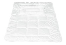 Bettdecke mit Flachkissen