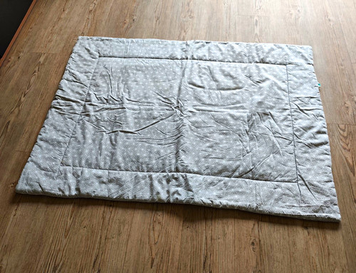 Baby steppdecke hellgrau mit - baby-steppdecke,